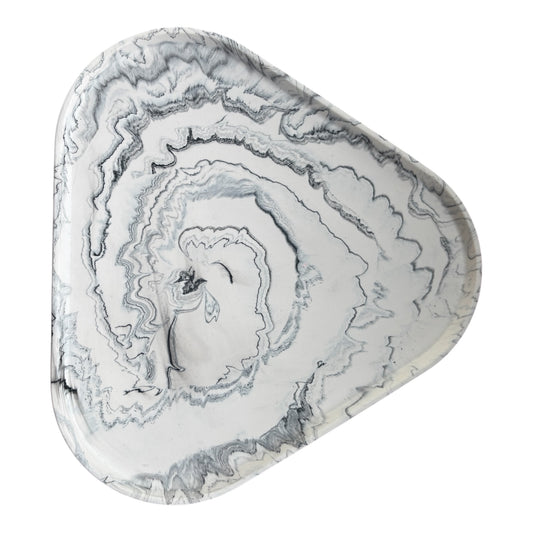 Plateau triangulaire en Jesmonite - coloris au choix