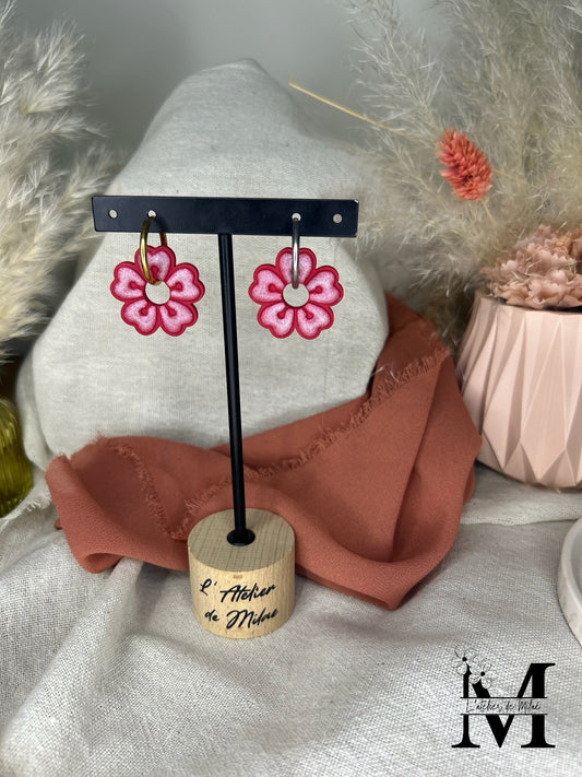 Pampille fleur de cerisier rouge en pâte polymère faite main