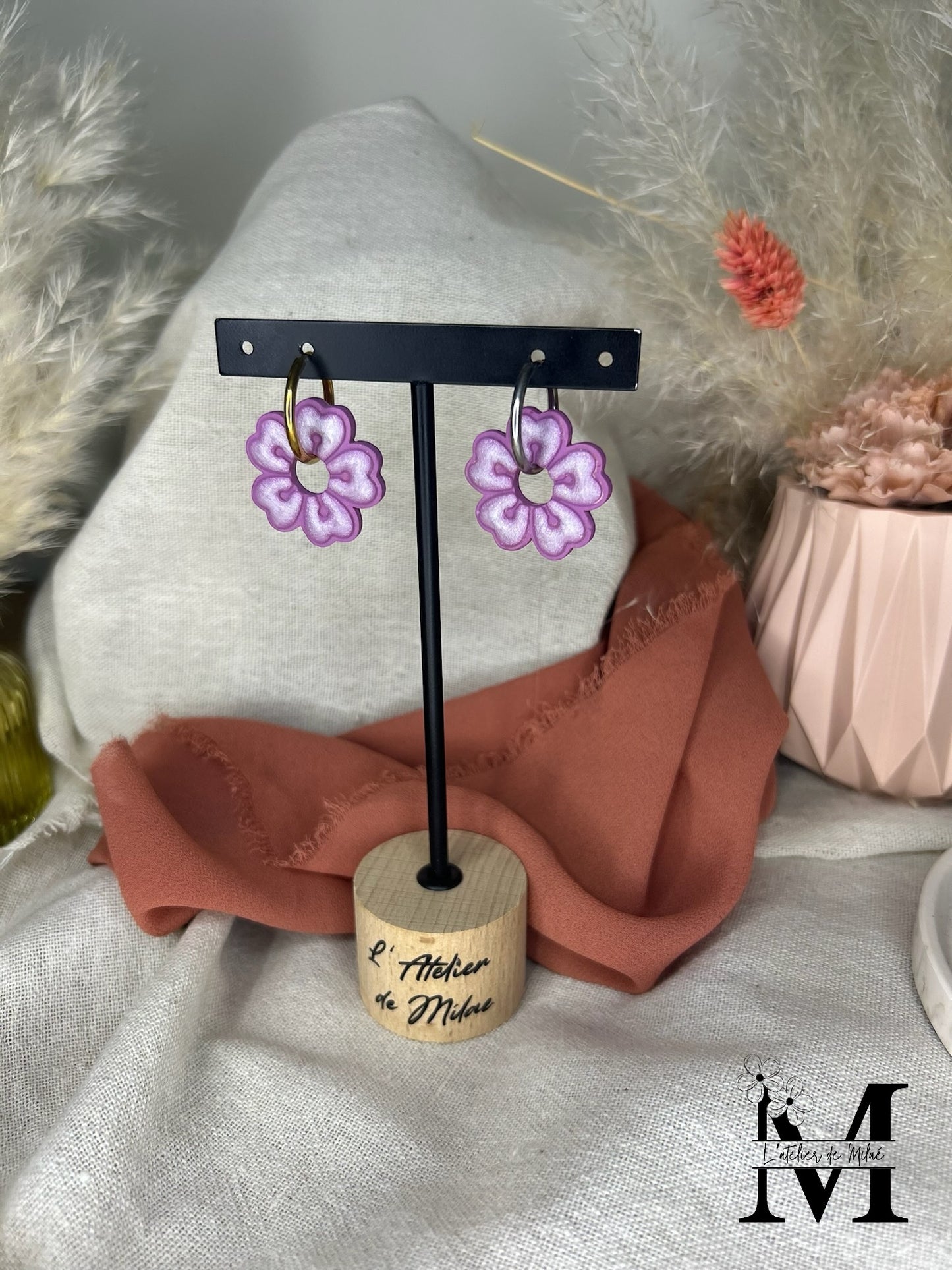 Pampille fleur de cerisier lilas en pâte polymère faite main