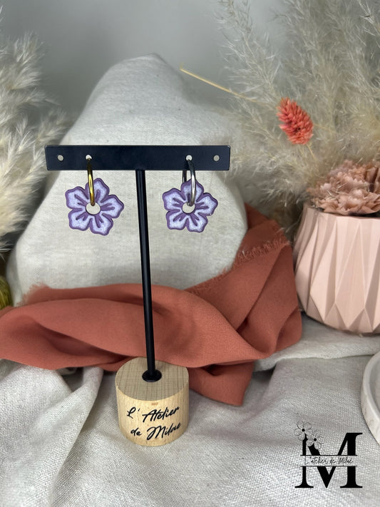 Pampille hibiscus lilas en pâte polymère artisanale
