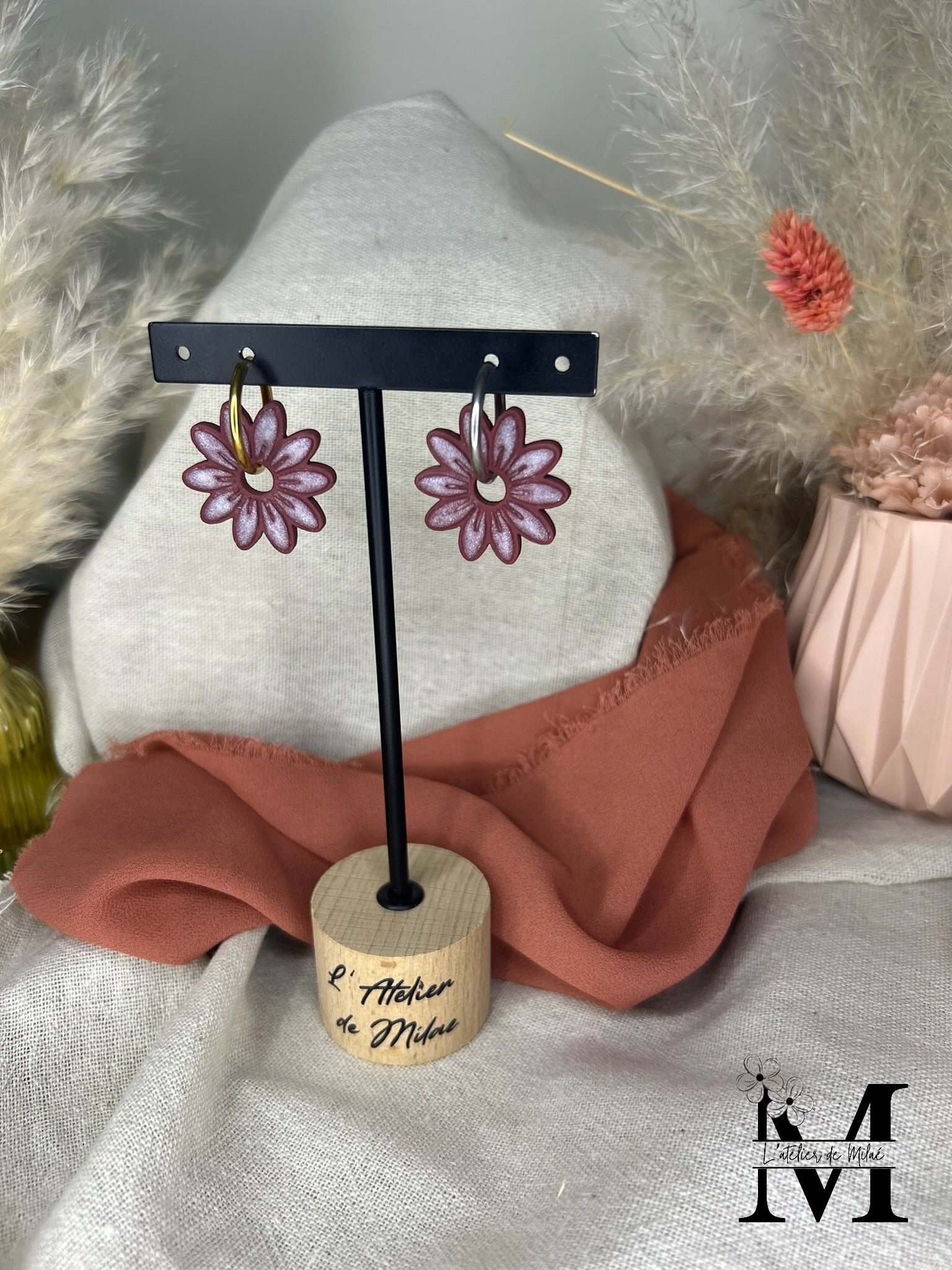 Pampille marguerite prune en pâte polymère faite main